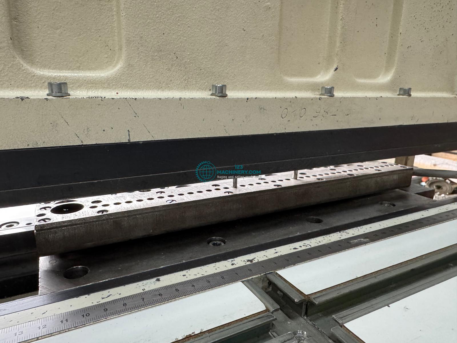 Mostrar anuncio Renz Super 700 wiro punching machine